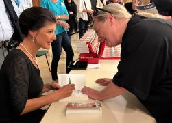 Buchlesung Mit Sahra Wagenknecht In Jena 22