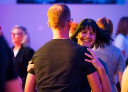 Hunderte Bei Jugendklub Revival Party In Jena 04