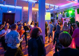 Hunderte Bei Jugendklub Revival Party In Jena 09