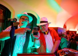 Hunderte Bei Jugendklub Revival Party In Jena 18