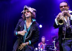 La Caravane Passe In Jena 0002