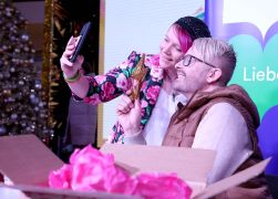 Ross Antony In Jena Schlange Stehen Fuer Seine Backbuecher 14