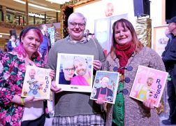 Ross Antony In Jena Schlange Stehen Fuer Seine Backbuecher 17