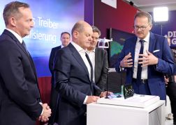 Bundeskanzler Olaf Scholz Bei Digital Gipfel In Jena 39