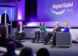 Bundeskanzler Olaf Scholz Bei Digital Gipfel In Jena 58