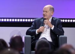 Bundeskanzler Olaf Scholz Bei Digital Gipfel In Jena 65