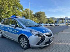 LKW Mit Bagger Rammt Bruecke In Jena 8