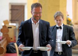 MartinsSchmaus Gaense Essen Fuer Beduerftige In Jena 02