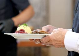 MartinsSchmaus Gaense Essen Fuer Beduerftige In Jena 11