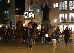 Familien Zogen Mit Laternen Durch Jena 07