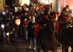 Familien Zogen Mit Laternen Durch Jena 08