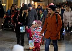 Familien Zogen Mit Laternen Durch Jena 22