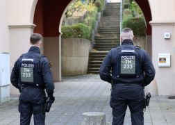 Taeter Mit Waffe 19 Jaehriger In Jena Mit Beinschuss Gestoppt 03