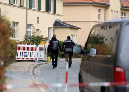 Taeter Mit Waffe 19 Jaehriger In Jena Mit Beinschuss Gestoppt 12