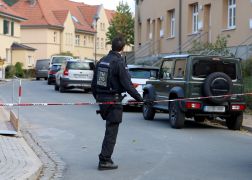 Taeter Mit Waffe 19 Jaehriger In Jena Mit Beinschuss Gestoppt 13