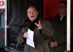 Gregor Gysi Als Linken Wahlhelfer In Jena 01