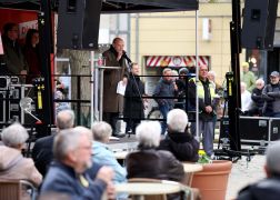 Gregor Gysi Als Linken Wahlhelfer In Jena 02