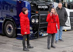 Sternfahrt In Jena Trucker Mit Herz Fuer Schwer Kranke Kinder 03