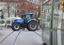 Traktor Korso Veraergerte Bauern Zogen Durch Jena 10