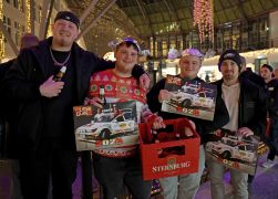 Elsterglanz In Jena Schlange Stehen Fuer Kult Kalender 14