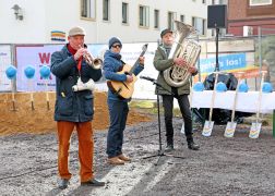 Spatenstich Fuer Neues Saaltor In Jena Gefeiert 02