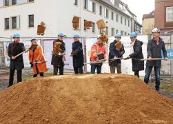 Spatenstich Fuer Neues Saaltor In Jena Gefeiert 09