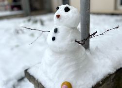 Flockenwirbel In Jena Schneemaenner Erobern Die Stadt 01