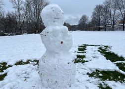 Flockenwirbel In Jena Schneemaenner Erobern Die Stadt 12