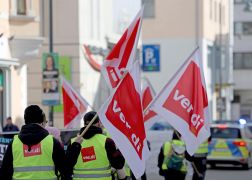 Warnstreik In Jena Beschaeftigte Fordern Hoehere Bezahlung 10