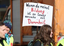 Warnstreik In Jena Beschaeftigte Fordern Hoehere Bezahlung 11