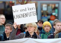 Erneut Schulstreik In Jena Hunderte Gegen Neuen Wehrdienst JN005