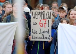 Erneut Schulstreik In Jena Hunderte Gegen Neuen Wehrdienst JN007