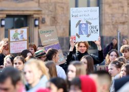 Erneut Schulstreik In Jena Hunderte Gegen Neuen Wehrdienst JN009