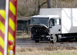 LLkw Kracht In E Smart 88 Jaehrige In Jena Aus Auto Befreit 06