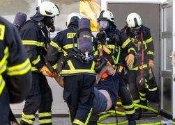 Flammen Drama In Jena Inferno Entpuppt Sich Als Inszenierung