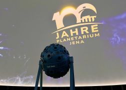 Zurueck Im All Planetarium In Jena Feiert Comeback 00