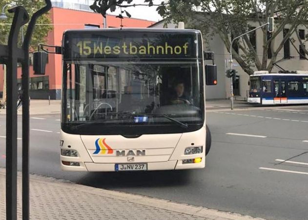 Busse und Bahnen: Warnstreik im öffentlichen Nahverkehr am Dienstag auch in Jena.