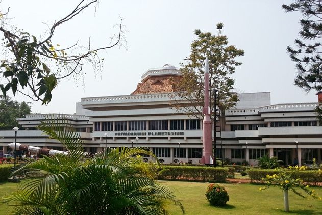Das vollständig modernisierte Priyadarsini Planetarium im Museum für Wissenschaft und Technologie im indischen Thiruvananthapuram (Trivandrum) wurde Anfang August 2015 mit ZEISS Technik eröffnet.