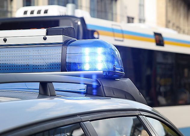 Ein betrunkener Mann löste in Jena einen Polizeieinsatz aus.