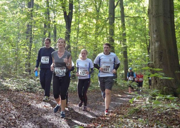 Beim mittlerweile 41. Kernberglauf gehen wieder über 1.000 Läufer an den Start.