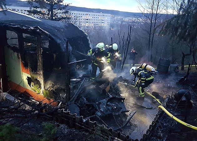 Die Gartenlaube brannte vollständig nieder.