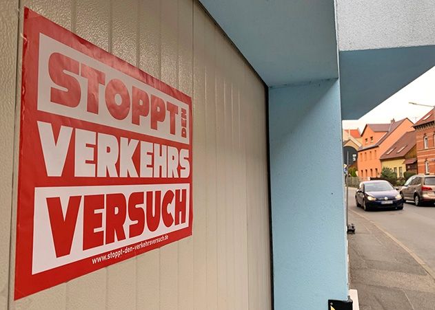 Zwischenfazit zu Verkehrsversuch in Jena-Ost: Trotz Kritik aus der Bevölkerung möchte die Stadt am Experiment festhalten.