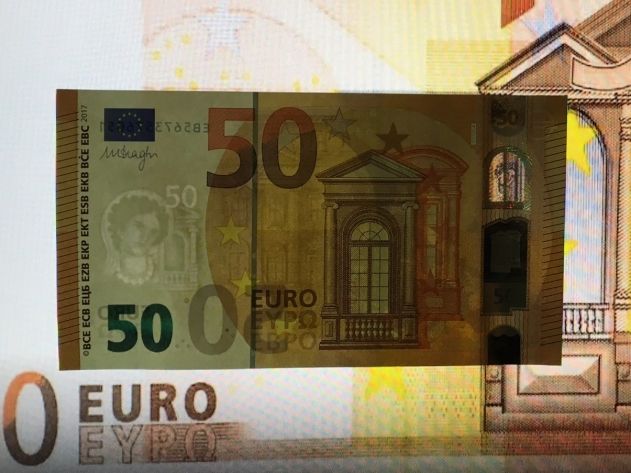 Ein falscher 50-Euro-Schein ist am Wochenende auf dem Jenaer Weihnachtsmarkt aufgetaucht.
