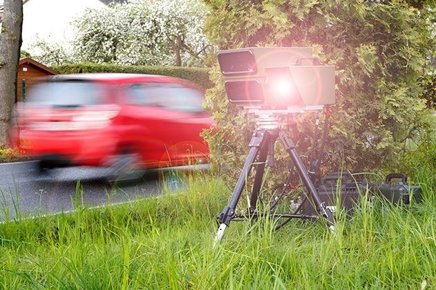 Rund 270 Temposünder sind auf der A4 bei Jena in eine Geschwindigkeitskontrolle geraten.