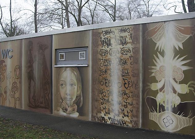 Die Außenfassade sollte sich in ihrer Farbgebung dem denkmalgeschützten Park anpassen und keinesfalls dominieren.