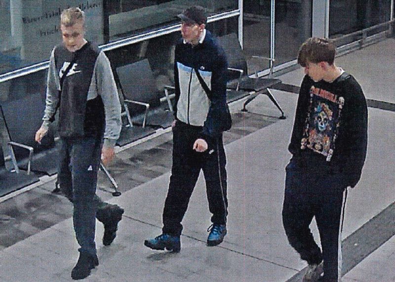 Einbrecher gesucht: Wer kennt diese drei Personen?