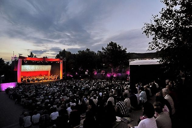 ArenaOuvertüre 2015: Der Festplatz in Lobeda-West steht in diesem Jahr ganz im Zeichen des russischen Komponisten Peter Tschaikowski.