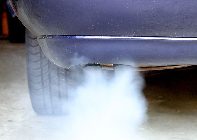 Schon wieder wurden an drei Autos die Katalysatoren geklaut.