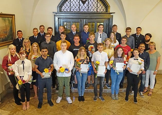 Feierlich begrüßt: 31 neue Auszubildende starten heute bei der Stadt Jena ins Berufsleben.