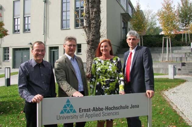 Die Hochschulleitung der Ernst-Abbe-Hochschule Jena, von links: Prof. Dr. Bruno Spessert, Prorektor für Forschung und Entwicklung, Prof. Dr. Burkhard Schmager, Prorektor für Studium, Lehre und Weiterbildung, Rektorin Prof. Dr. Prof. h. c. Gabriele Beibst und Kanzler Dr. Thoralf Held.